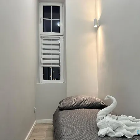 Apartment Anchor